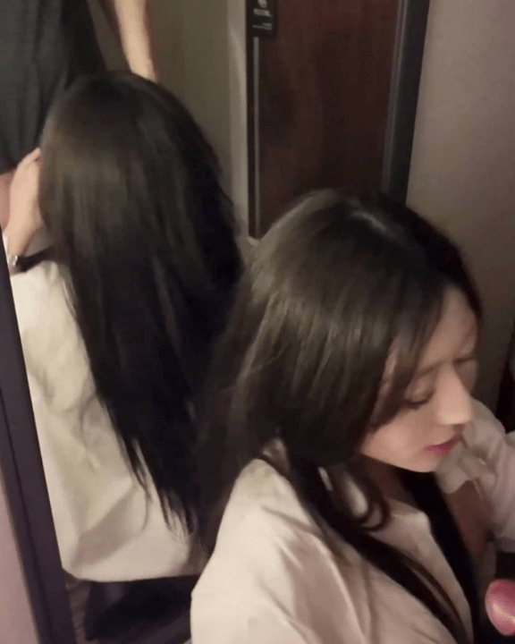 和坏哥哥去酒店对镜啪摁着头口交
