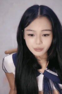 刚成年小萝莉口交各种体位无套性爱