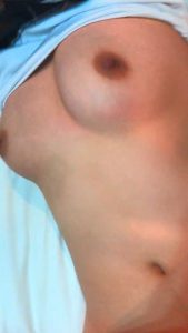 大奶黑丝制服人妻少妇偷情大哥激情啪啪，口交大鸡巴让大哥无套爆草干出好多白浆，后入抽插玩弄骚奶呻吟不断