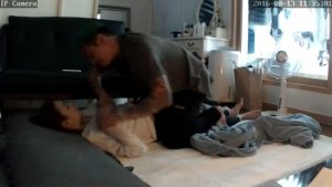 [MP4/2.68G]民宅摄像头破解入侵真实偸拍各种居家女主日常生活露点大波妹深开M腿手伸进内裤自慰表情享受