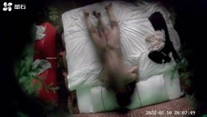 【萤石云】2.10偷拍开开心心去开房的男女朋友，舒舒服服激情啪啪