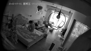 [MP4/ 1.5G] 新流出酒店安防摄像头偷拍两对情侣开房一对貌似学生床头吵床尾和