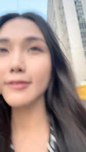 [MP4/ 1.11G]&nbsp;&nbsp;杭州–漂亮Ts北北哥哥想一起击枪么，与哥哥一起磨枪，69互，刺激得要死，磨完枪户外溜达！
