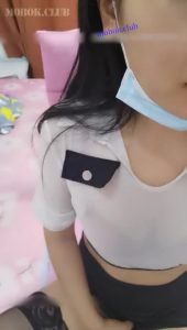 [MP4/ 2.06G] 男友出去喝酒了,妖豔小臊約個小哥褕褕玩一下,吸允大J8,嘴法一流