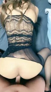 [MP4/ 1.34G] 气质极品女友，黑丝大长腿，露脸第一人称交，女上位表情销魂，无套插穴，后入插到底真爽