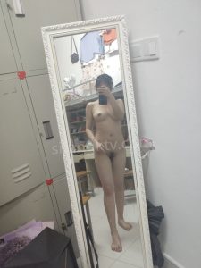 【极品泄密】反差小女友在宿舍自拍给男友看，见面了被男友操哭【MP4/70MB】