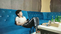 青春靓丽小姐姐 大长腿身姿曼妙 歌声灯光映衬下啪啪双双高潮