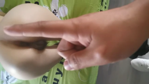 [MP4/ 120M] 爆艹邻居小姐姐，一个月交往拿下。男：爸爸的鸡巴大不大，粗不粗。 女：啊啊啊大大，粗呀！
