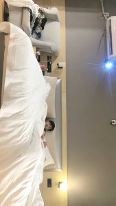 [MP4/ 670M] 91约妹达人，极品良家女神，舞蹈老师真漂亮，清纯乖巧可舌吻，一番云雨之后头发凌乱累得不轻