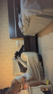 [MP4/ 1.06G] 穷途末路，熟女收割机，妩媚妖娆红内衣，热烈求插，骚穴特写水汪汪，超清设备偷拍观赏性佳
