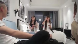 千人斩多人运动再约昨晚妹子带姐妹4P啪啪，床上沙发一起干后入骑坐抽插，搞了两回非常诱人