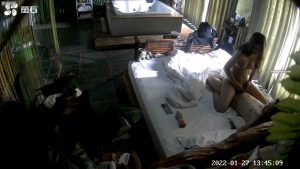 [MP4/735MB]2022-1-27最新流【萤石云酒店】收官之作❤️精品浴缸房偷拍反差婊眼镜学妹被包养的金主啪啪