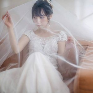 漂亮的萝莉新娘结婚前夜被老同学性爱私拍流出 蒙眼后入内射 高清私拍生活露脸照