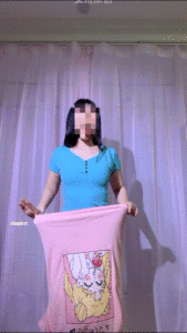 劲爆活力舞姬【婉婉、晴晴哒】动感裸舞，M大开腿道具掰穴自慰(5V)[MP4/202MB]
