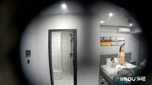 乐橙酒店摄像头高清偷拍 颜值年轻情侣开房连续干了几炮妹子中途给男友按摩提升战斗力无水印原版