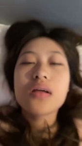 哈尔滨职业学院渣女事件，脚踏两只船的大二骚逼母狗许佳园上午陪学长上课，晚上陪学弟开房