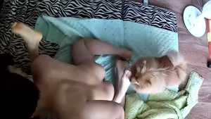 [MP4/ 386M] 极品情侣性爱正确叫醒熟睡的极品女友 熟悉的肉棒插入小嘴吸吮