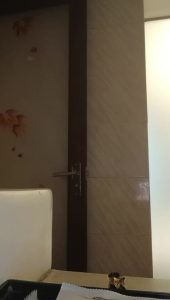 [MP4/ 347M] 极品熟女：超有气质的美熟女与炮友激情啪啪，超爽舌吻，无套后入猛艹内射！