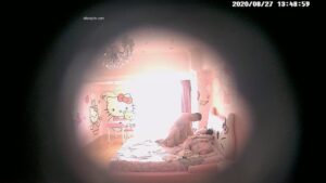 [MP4/864MB]8-26经典酒店偷拍 饥渴少妇等了一晚上男人，中午来了调情之后啪啪两分钟就射了
