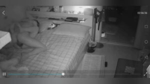 [MP4/517MB]黑客破解家庭摄像头偷拍 小夫妻的日常性生活妻子圣诞节穿着女仆装勾引老公
