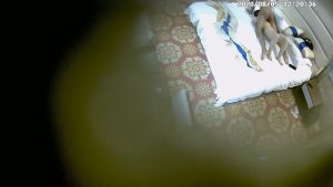 8-5经典酒店偷拍 大奶嫩妹被男友随意操，先插逼再插嘴，连续啪啪不间断