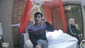 [MP4/598MB]12-7经典酒店偷拍 两天两对情侣入住，激情不断，爱爱不停，视野清晰