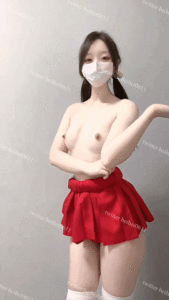 【重磅】顶级人气舞蹈博主小乔（以安） 全豆沙丸 9月最新付费群裸舞抖音风 多少男人的梦 37V
