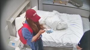 [MP4/804MB]5-24酒店偷拍 大奶少妇酒店和男人做爱