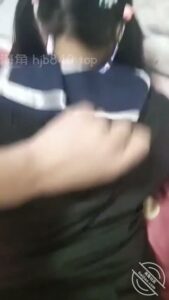 [MP4/ 292M] 19岁女儿女儿说跟她男朋友做就是穿的这个白袜，让我兽欲大发，莫名刺激