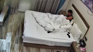 [MP4/ 1.51G] 五月流出酒店摄像头高清偷拍GUCCI上衣性感包臀裙少妇上门啪啪