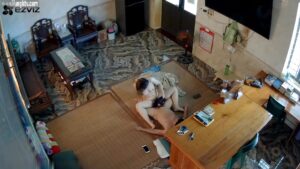 [MP4/ 391M] 居家摄像头破解村支书和老相好午休时间在办公室来一炮