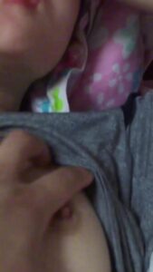 [MP4/ 256M]&nbsp;&nbsp;贵在真实如此漂亮的韵味少妇，三点竟然还是粉的，和黝黑猥琐工程老板偷情