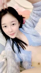 [MP4/ 665M] 漂亮小美女 操我 顶人家小逼逼 受不了快点使劲插 狗男人废物都软了