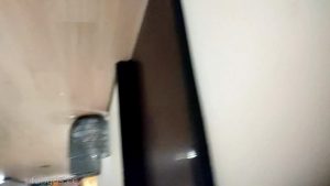 [MP4/ 99M] 温泉酒店真实偷拍女士换衣室内部春光，年轻妹子不少哇，白皙眼镜少妇穿个透明内裤
