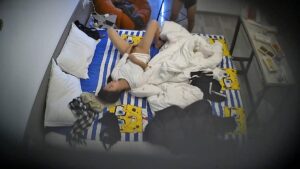 酒店偷拍年轻情侣白月光美女我见犹怜惹得男友恨不能精尽人亡连续干了几次（8V)