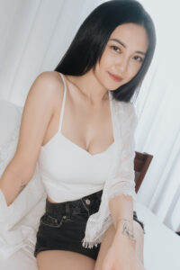 AN9-047 催眠师用巨乳包覆男性病患