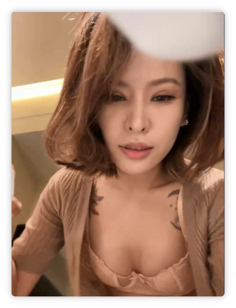风骚少妇深喉肉棒主动骑乘灌成泡芙
