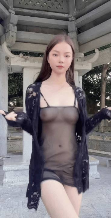 裸舞博主最新付费裸舞动感丝滑户外露出