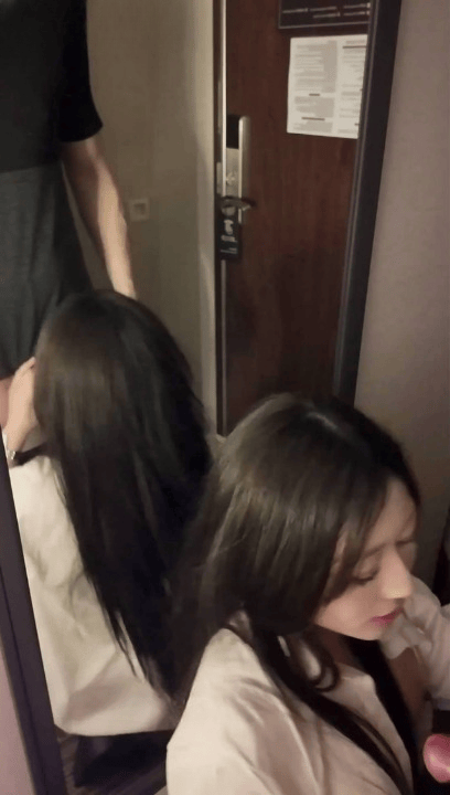 女神对镜啪酒后乱性微醺状态被一顿调教