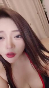 昙花一现的性感女神魔鬼身材超级骚爽翻