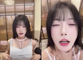 抖音清纯反差萌妹大尺度私拍特写白虎小鲍鱼